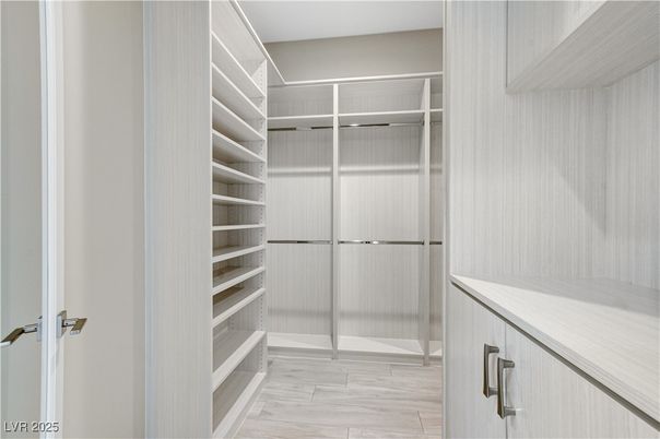 Interior, Walk-in Closets, Wood Texture Flooring