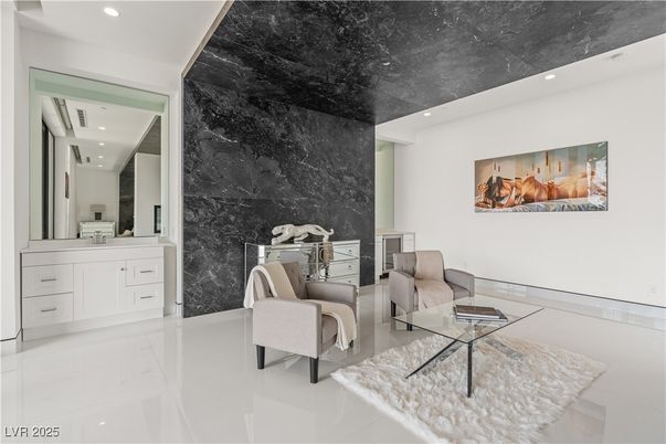 Bathroom, Interior, Living room, Recessed Lighting