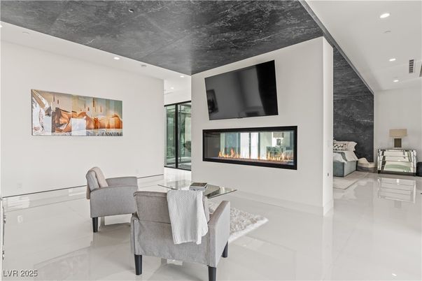 Fireplace, Interior, Recessed Lighting