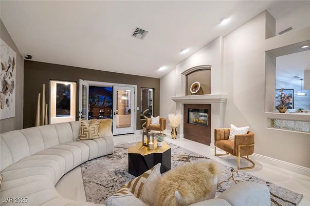 Fireplace, Interior, Living room, Recessed Lighting