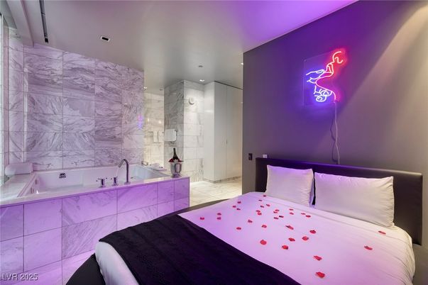 Bathroom, Bedroom, Interior, Recessed Lighting
