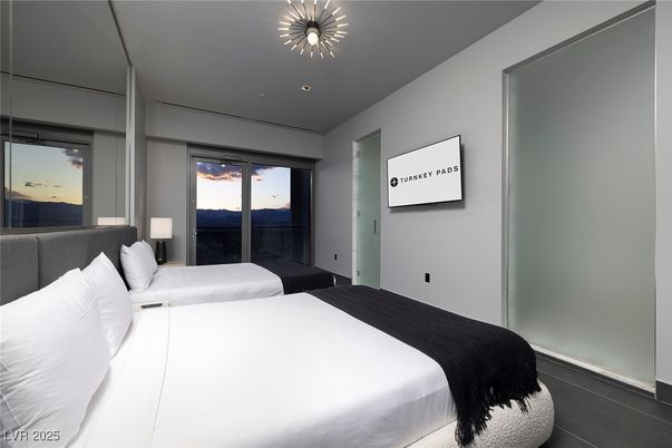 Bedroom, Interior, Water