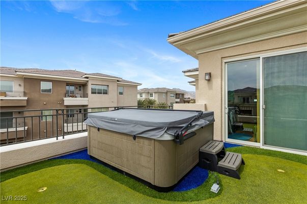Exterior, Hot Tub