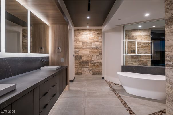 Bathroom, Dual Sink Vanities, Free Standing Baths, Interior, Recessed Lighting