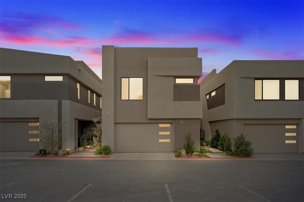 Attached, Exterior, Facade, Modern