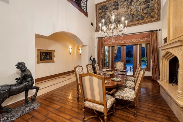 Chandelier, Dining room, Fireplace, Interior, Wood Texture Flooring