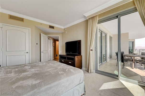 Bedroom, Dining room, Interior