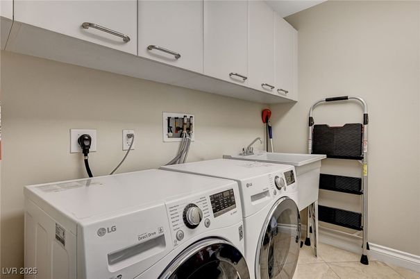 Interior, Washer