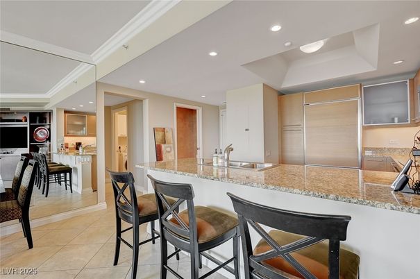 Dining room, Interior, Kitchen, Recessed Lighting, Stainless Steel Appliances