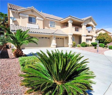 Attached, Exterior, Facade, Mediterranean