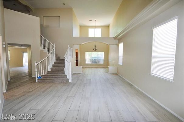 Interior, Pendant Lights, Wood Texture Flooring