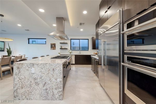 Dining room, Interior, Kitchen, Pendant Lights, Recessed Lighting, Stainless Steel Appliances
