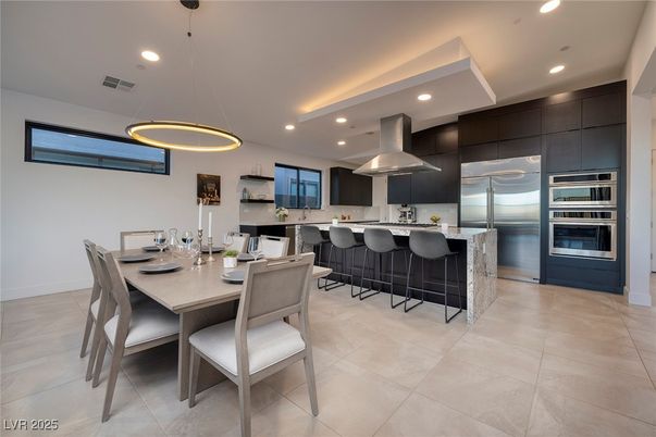 Dining room, Interior, Kitchen, Pendant Lights, Recessed Lighting, Stainless Steel Appliances