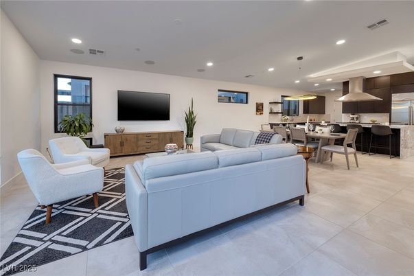 Dining room, Interior, Kitchen, Living room, Pendant Lights, Recessed Lighting, Stainless Steel Appliances