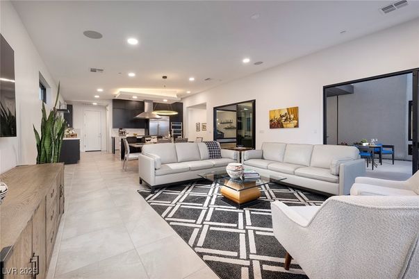 Dining room, Interior, Kitchen, Living room, Pendant Lights, Recessed Lighting, Stainless Steel Appliances
