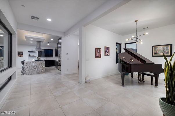 Interior, Kitchen, Pendant Lights, Piano, Recessed Lighting