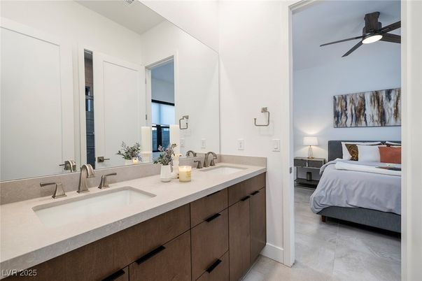 Bathroom, Bedroom, Dual Sink Vanities, Interior