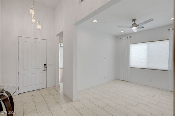 Empty room, Interior, Pendant Lights, Recessed Lighting