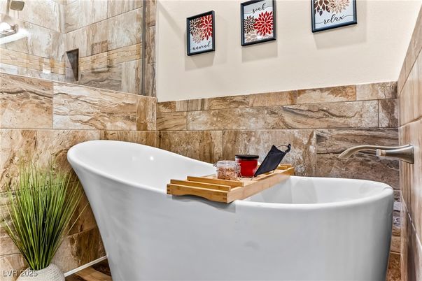 Bathroom, Free Standing Baths, Interior