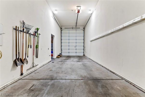 Garage, Interior