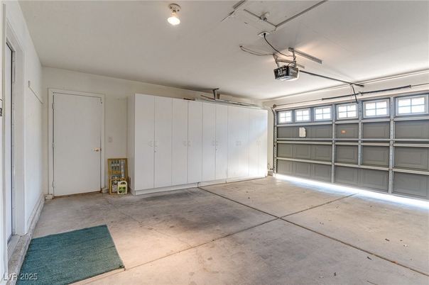 Garage, Interior
