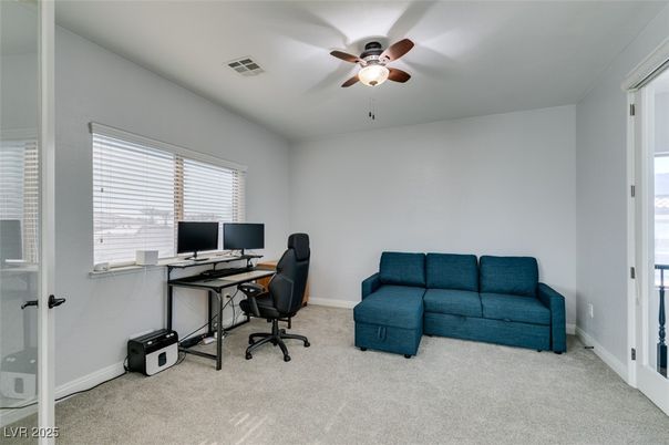 Home Office, Interior
