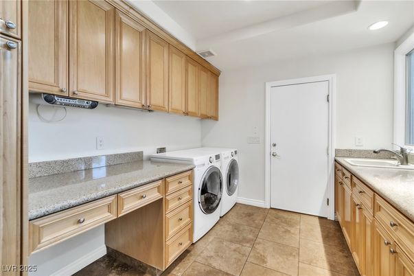 Interior, Recessed Lighting, Washer
