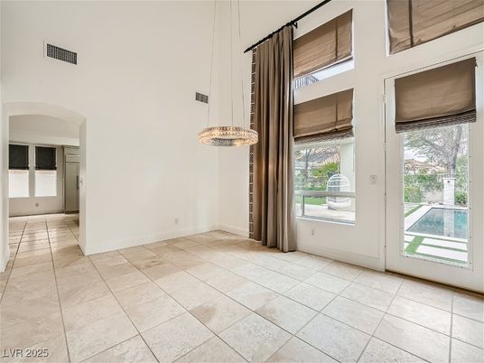 Empty room, Interior, Pendant Lights