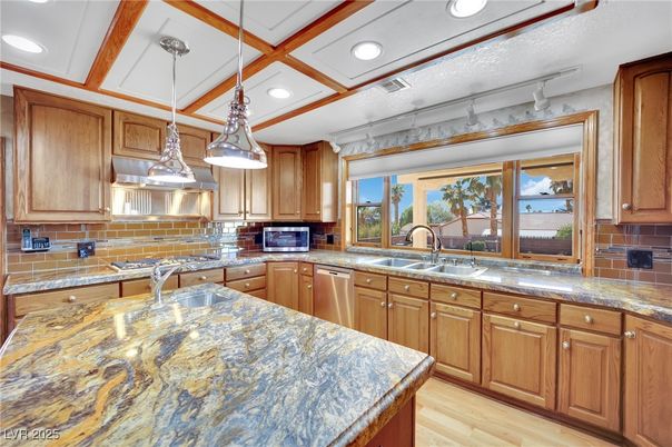 Interior, Kitchen, Pendant Lights, Recessed Lighting, Wood Texture Flooring