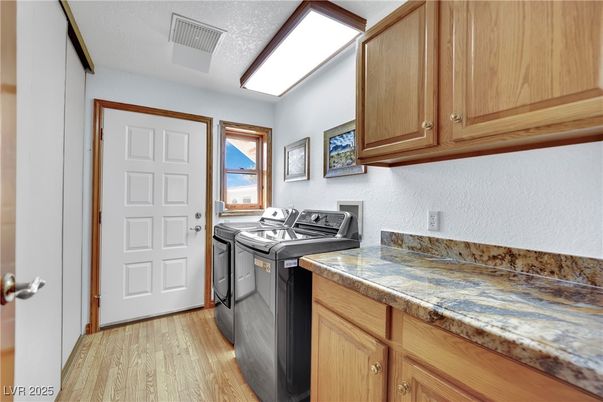 Interior, Washer, Wood Texture Flooring