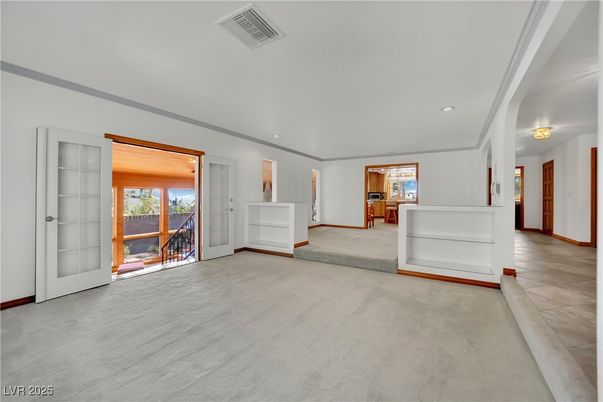 Empty room, Interior, Recessed Lighting