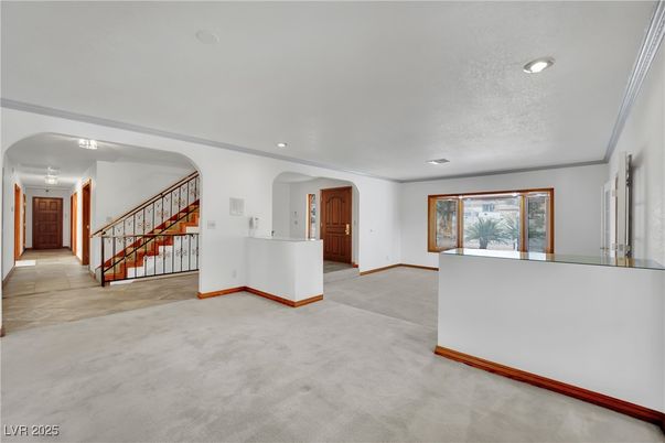 Empty room, Interior, Recessed Lighting