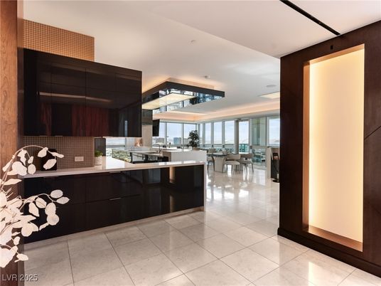 Dining room, Interior, Kitchen, Recessed Lighting, Stainless Steel Appliances