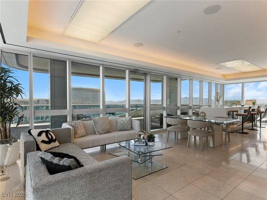 Dining room, Interior, Living room, Recessed Lighting