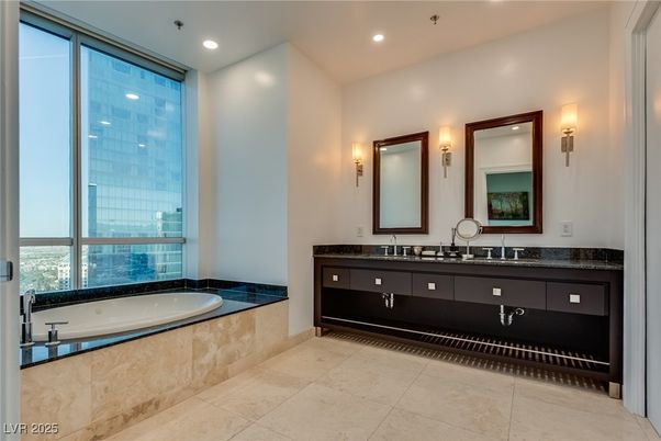 Bathroom, Dual Sink Vanities, Interior, Recessed Lighting