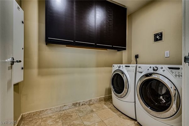 Interior, Washer