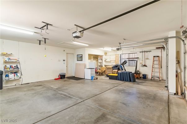 Garage, Interior