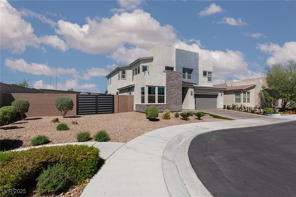 Attached, Exterior, Facade, Brick Facade, Modern