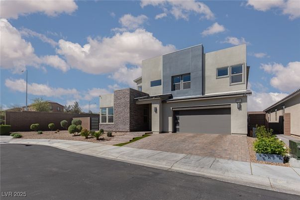 Attached, Exterior, Facade, Modern