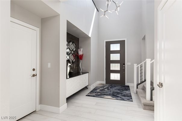 Interior, Pendant Lights, Wood Texture Flooring