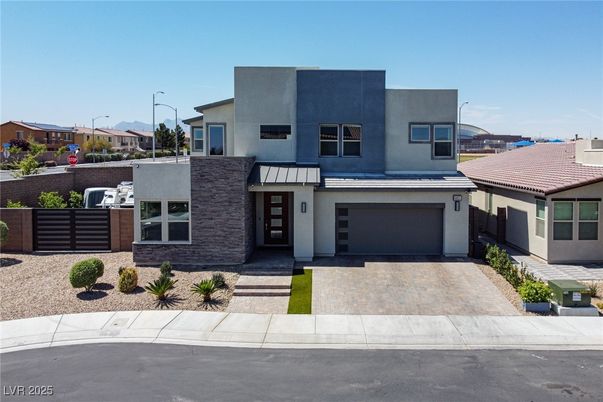 Attached, Exterior, Facade, Modern