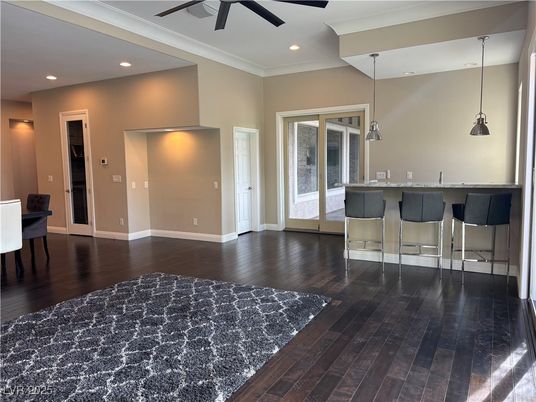 Interior, Pendant Lights, Recessed Lighting, Wood Texture Flooring