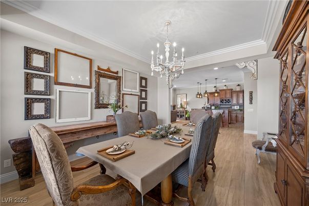 Chandelier, Dining room, Interior, Kitchen, Pendant Lights, Recessed Lighting, Wood Texture Flooring