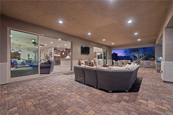 Exterior, Pendant Lights, Recessed Lighting