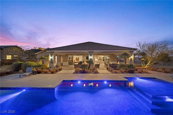 Exterior, Facade, Pool, Mediterranean