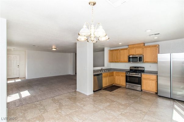 Chandelier, Interior, Kitchen, Recessed Lighting, Stainless Steel Appliances