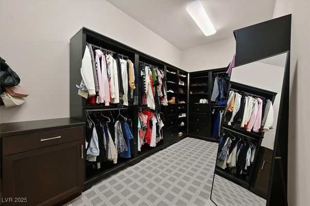 Interior, Walk-in Closets