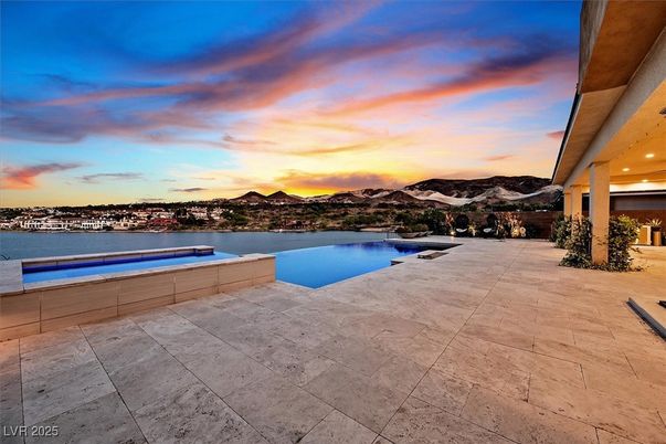 Exterior, Pool, Other