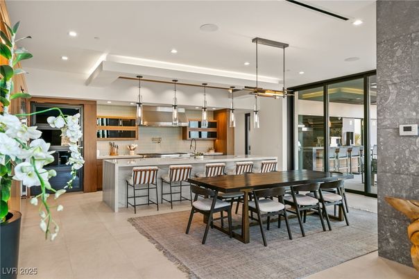 Dining room, Interior, Kitchen, Pendant Lights, Recessed Lighting, Stainless Steel Appliances