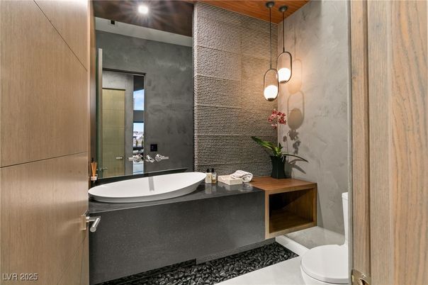 Bathroom, Interior, Pendant Lights